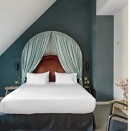 Grands Boulevards Experimental Hotel