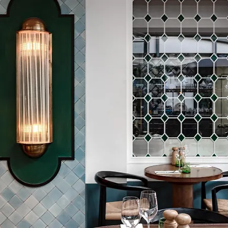 Grands Boulevards Experimental 4* Parigi