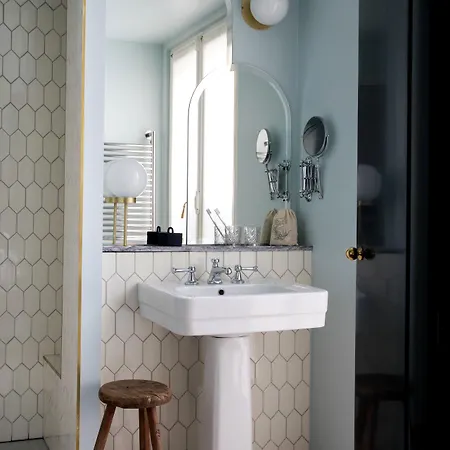 Grands Boulevards Experimental מלון 4*