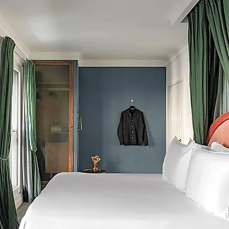 Отель Grands Boulevards Experimental 4*