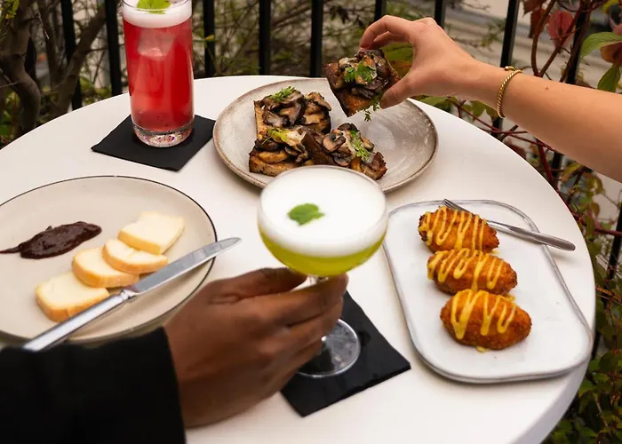 Отель Grands Boulevards Experimental