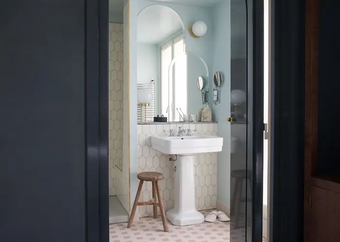 Отель Grands Boulevards Experimental