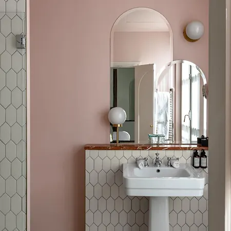 Grands Boulevards Experimental 4* Paris